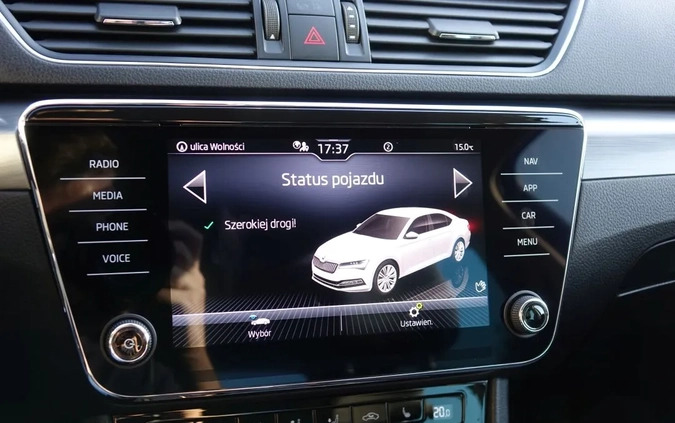 Skoda Superb cena 125000 przebieg: 93000, rok produkcji 2022 z Nowy Staw małe 781